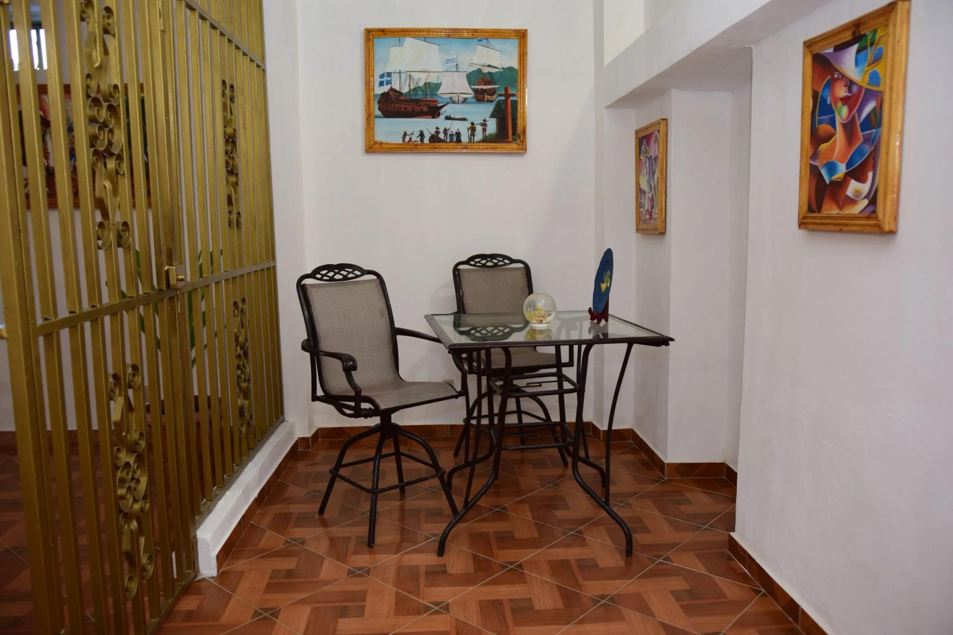 Preloune Hotel Exterior